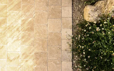 La terrasse en pierre naturelle : un matériau noble et intemporel pour votre jardin